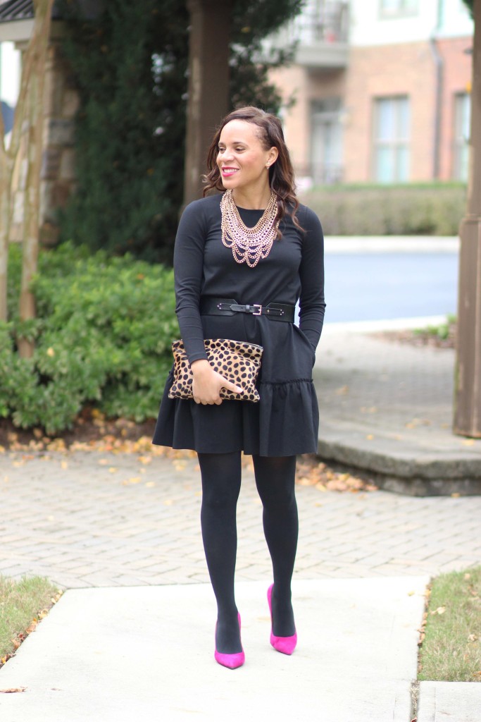black-dress-pink-heels