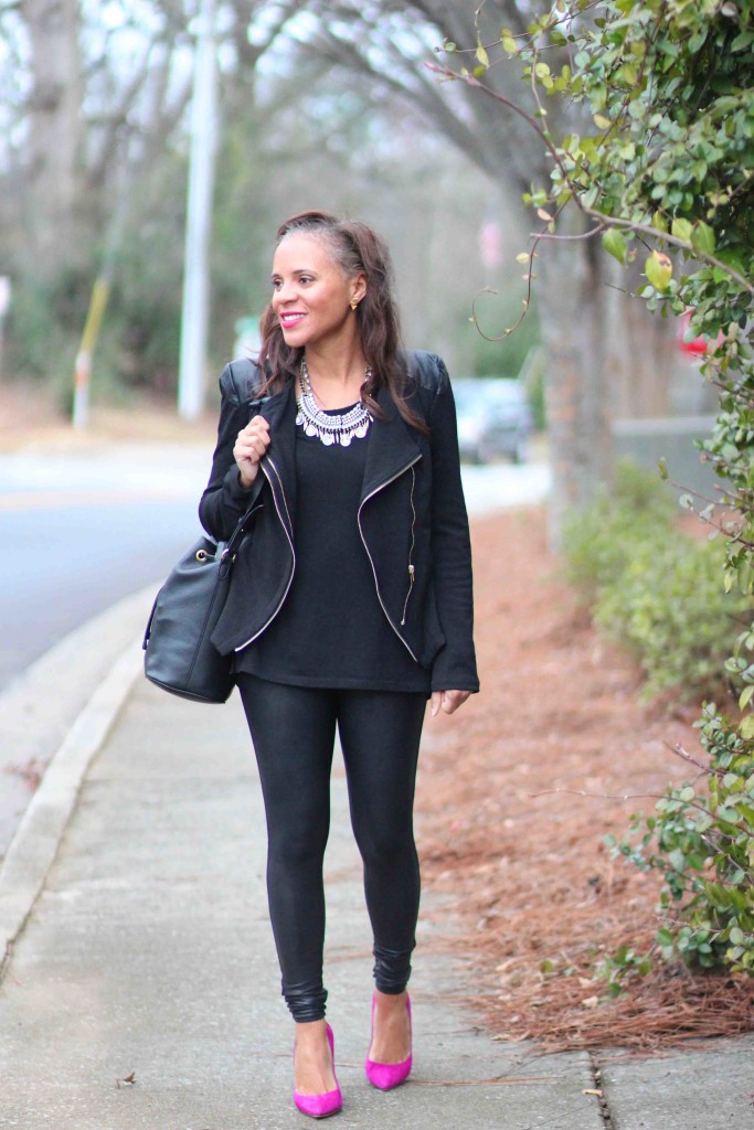 all-black-outfits-with-a-splash-of-color