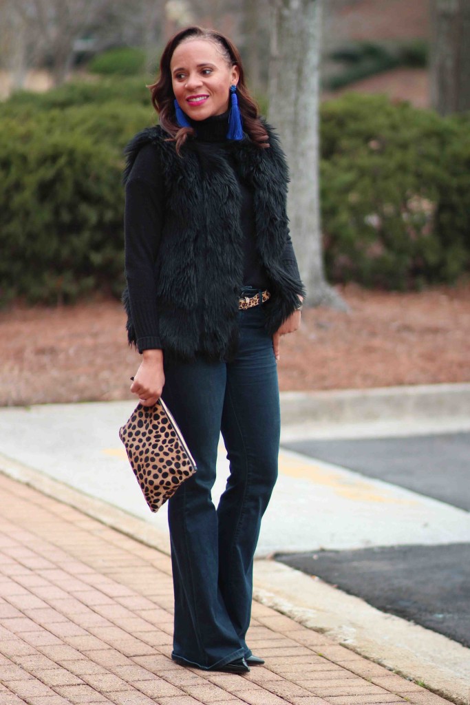 black-fur-vest-with-jeans