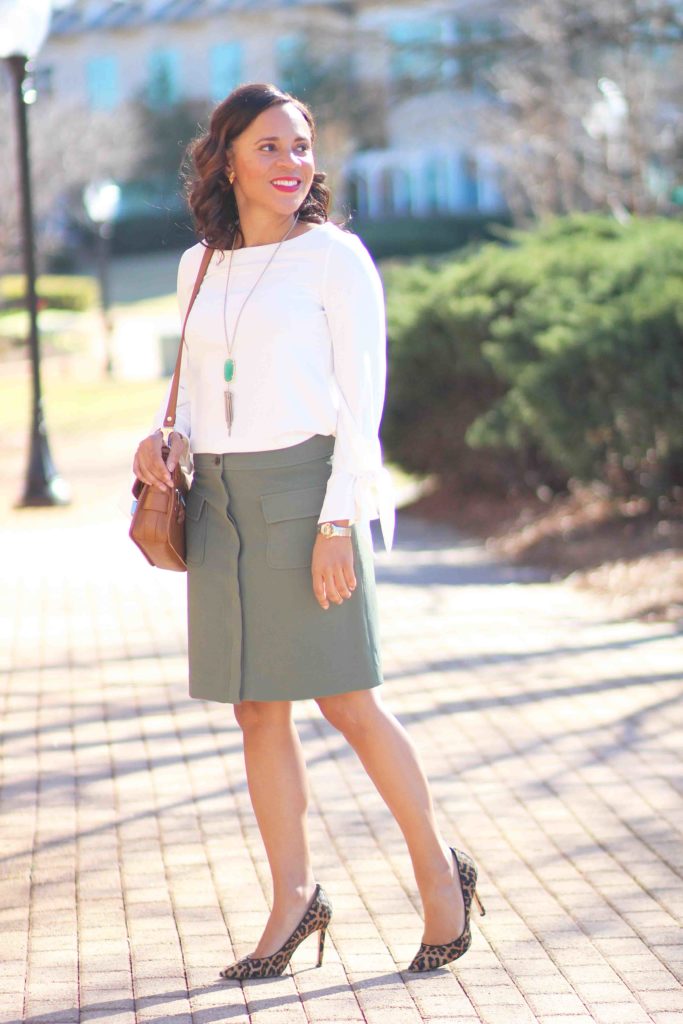 ann taylor tie sleeve top, banana republic crepe military skirt, sam edelman leopard hazel pumps, kendra scott rayne necklace, spring business casual outfit