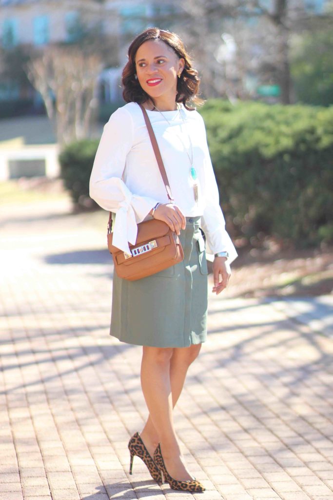 ann taylor tie sleeve top, banana republic crepe military skirt, sam edelman leopard hazel pumps, kendra scott rayne necklace, spring business casual outfit