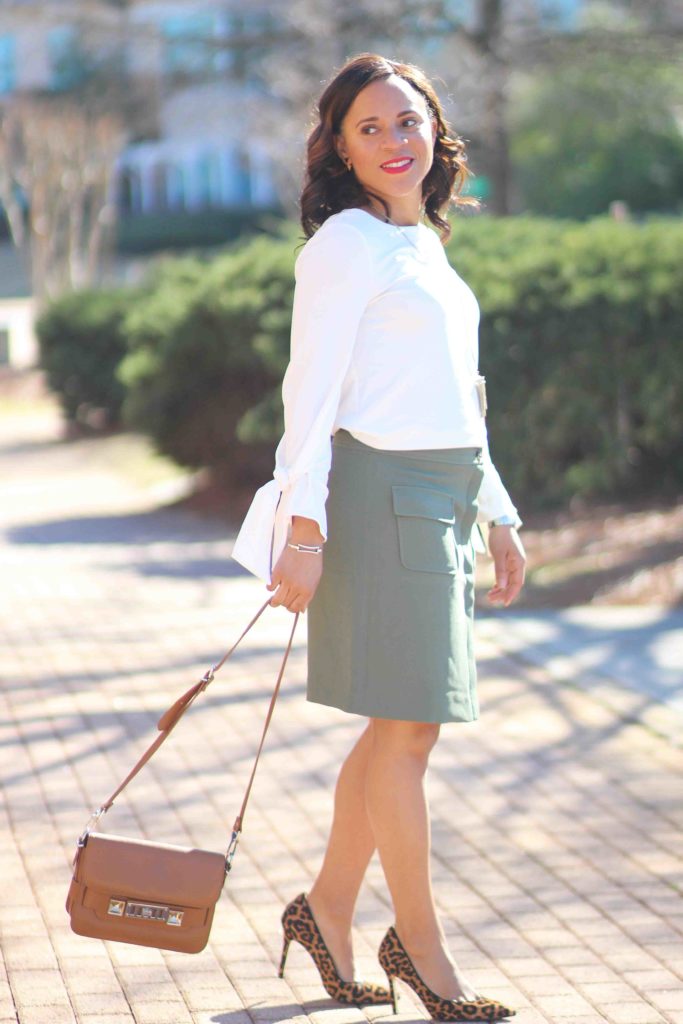 ann taylor tie sleeve top, banana republic crepe military skirt, sam edelman leopard hazel pumps, kendra scott rayne necklace, spring business casual outfit